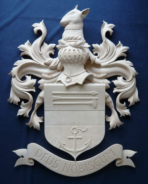 familiewapen houtsnijwerk